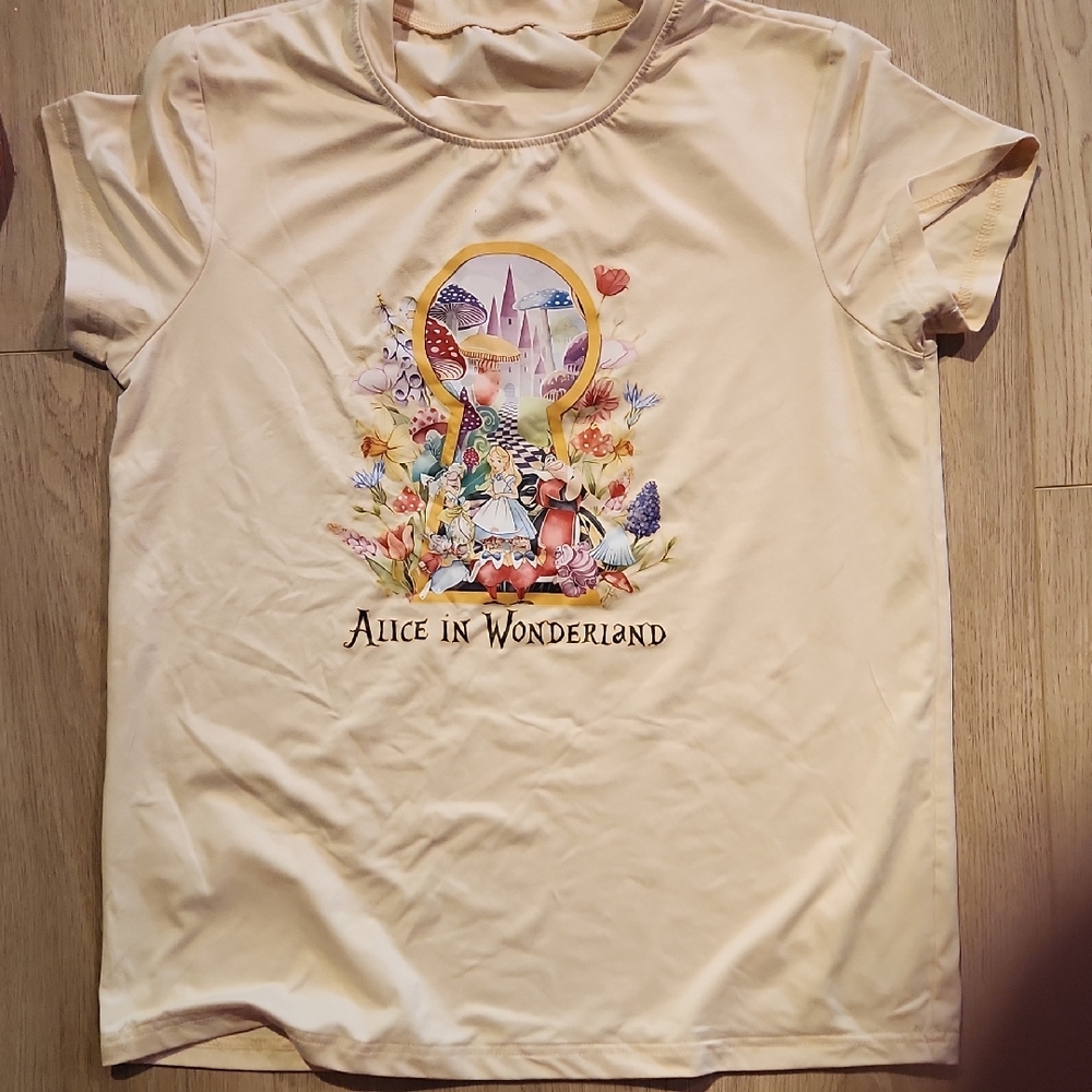 Disney Cream Alice in Wonderland Short Sleeve Tee
